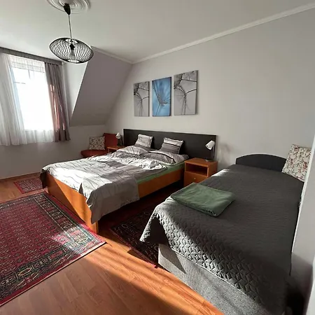 Salt Hill No 19 Apartment *